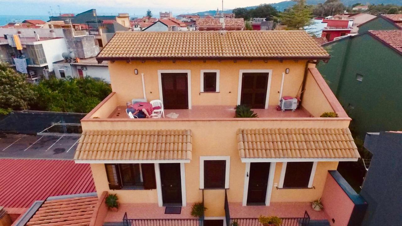 Adriana Casa Vacanze Mare Etna Sicilia Acireale Exterior photo